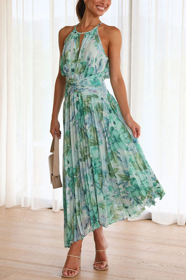 Robe longue plissée à imprimé floral turquoise et décolleté découpé